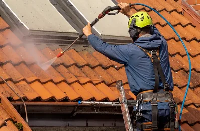 Démoussage et hydrofuge de toiture à Méréglise
